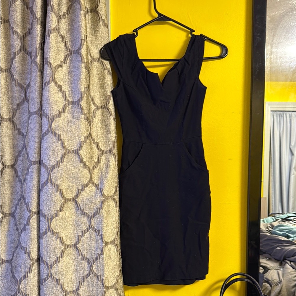 Elegant Black Sleeveless Dress